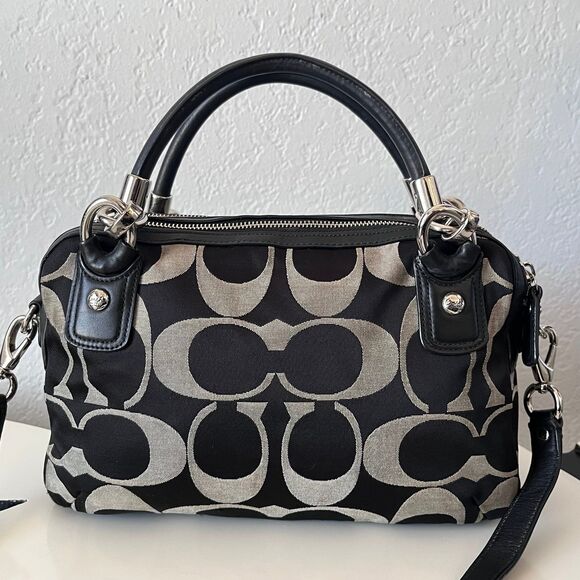 Vintage Coach Kristen Signature Fabric Handbag Black Grey Leather Pockets - Picture 3 of 8